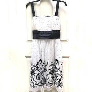 White and black velvet flocked party dress 16 1X